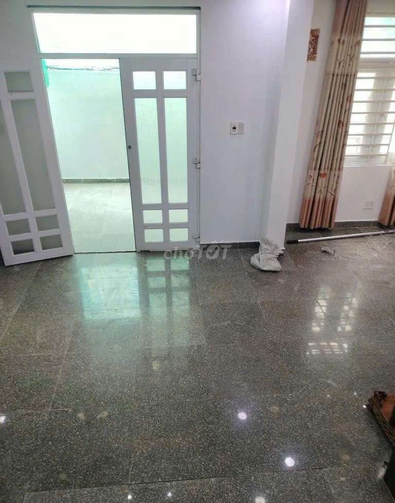 1 4th floor bedroom 8 x 15 m Hẻm 1041 Trần Xuân Soạn District 7