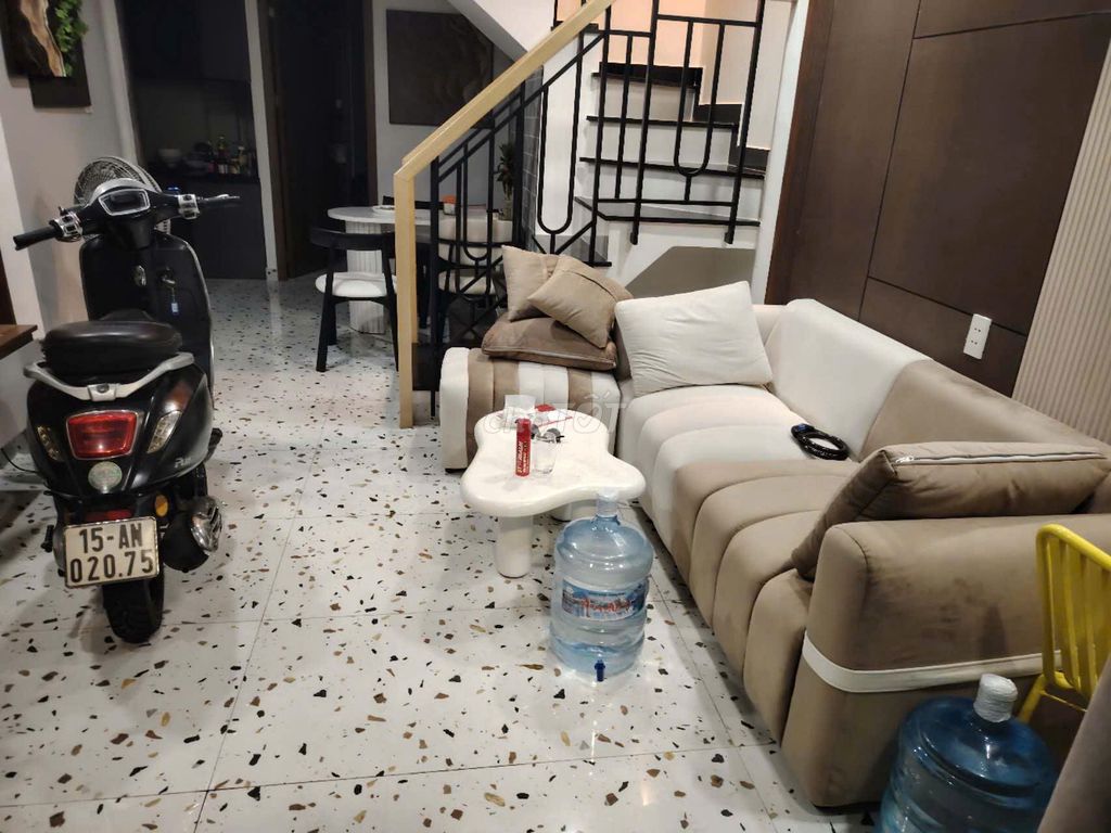 Renting Trần Huy Liệu Qpn 3/3 X10 MM 2-floor 5 bedroom 3 toilets cost 30 million