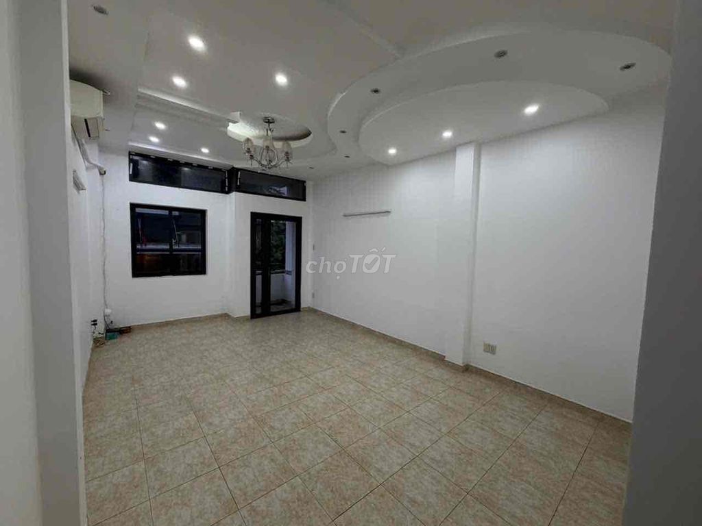 Rent a 7th. Price: 25 million