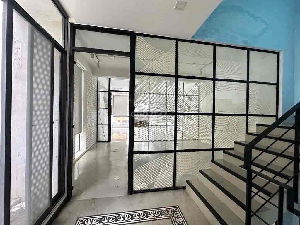 Lets rent Phổ Quang Q.tb 5.8 x20 m 5 L 10 p cost 60 million a month