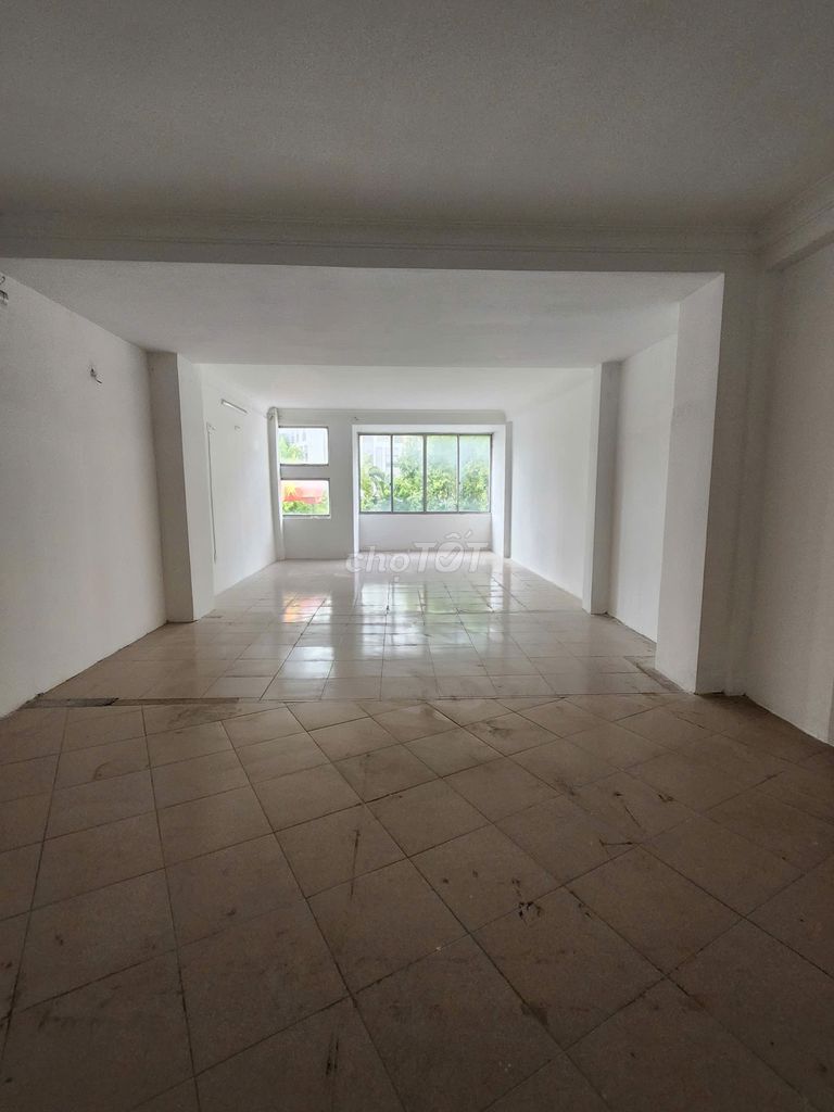 Two-sided corner of Nguyễn Văn Trỗi to be sold or rented