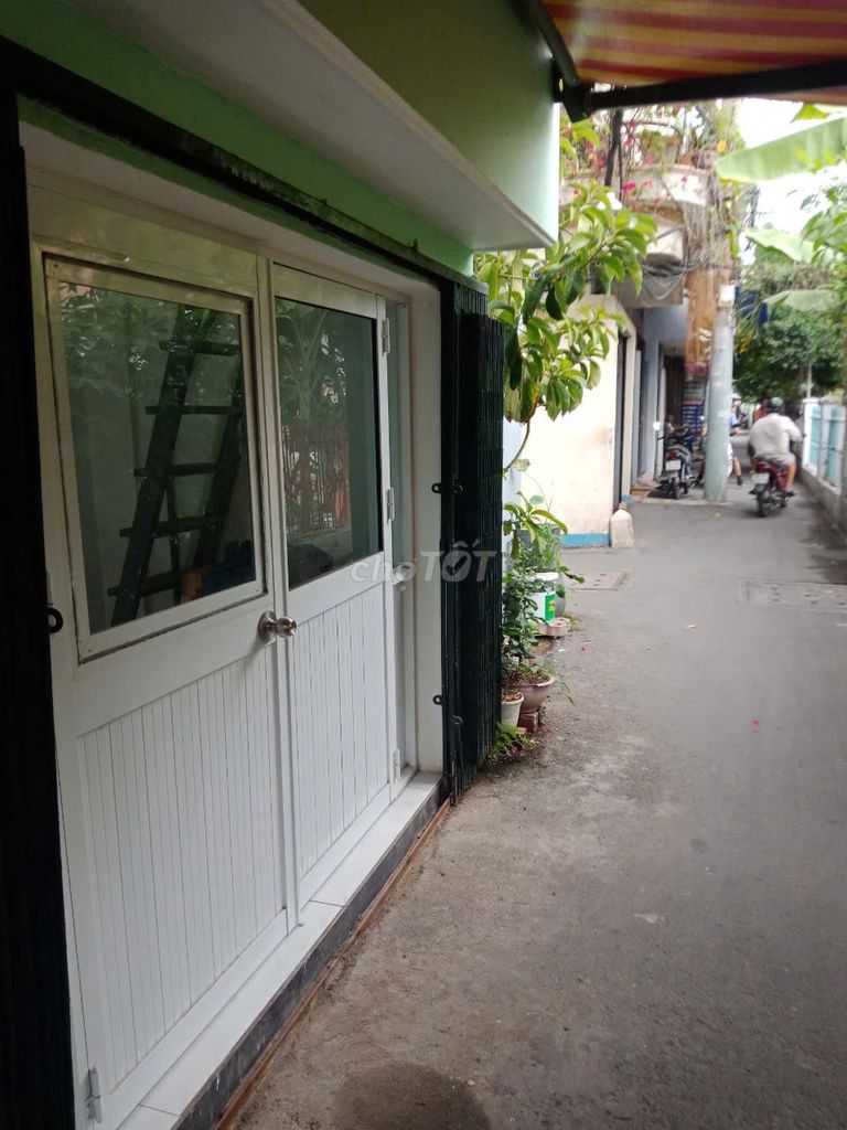 Rent the entire Thích Quảng Đức after 2 blocks of the alley. 6.5 million.