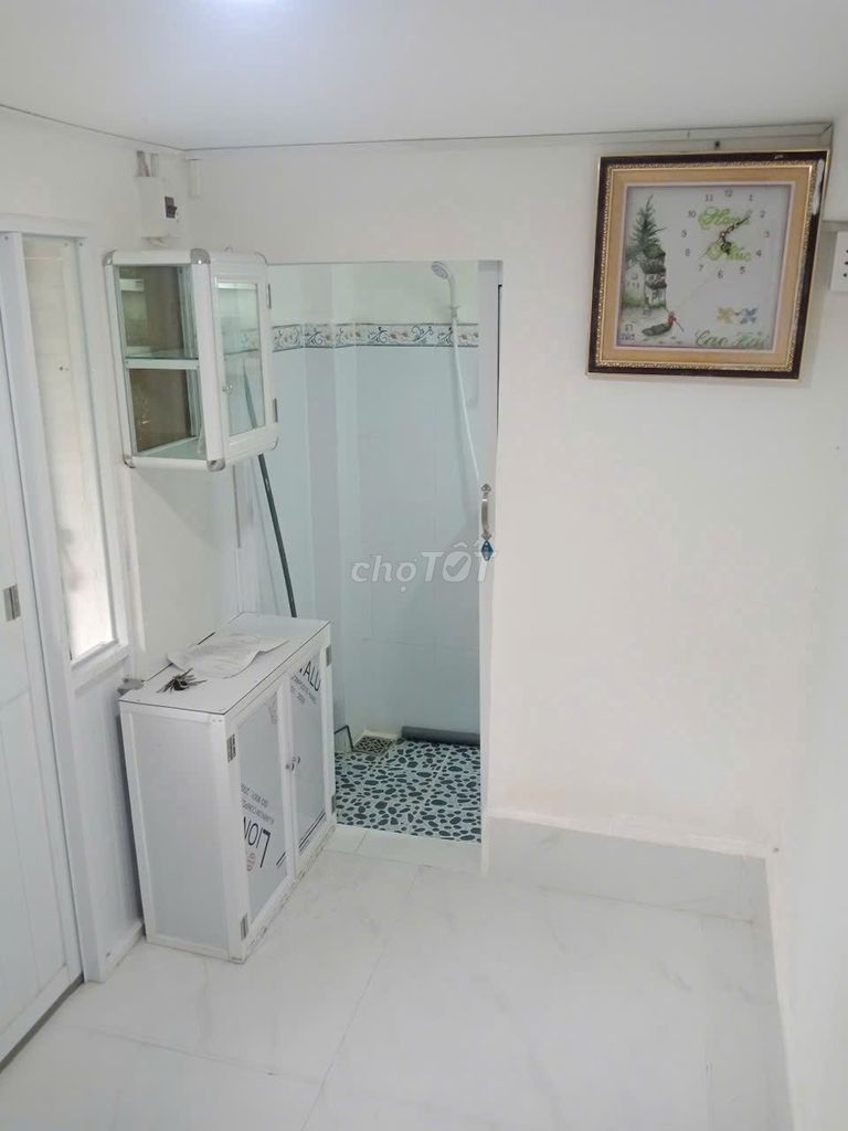 Rent the entire Thích Quảng Đức after 2 blocks of the alley. 6.5 million.