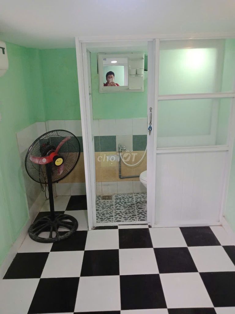 Rent the entire Thích Quảng Đức after 2 blocks of the alley. 6.5 million.