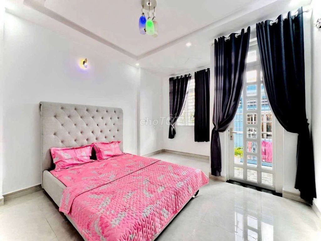 4 x 18mm 3th floor 5 bedroom 5 air conditioning.