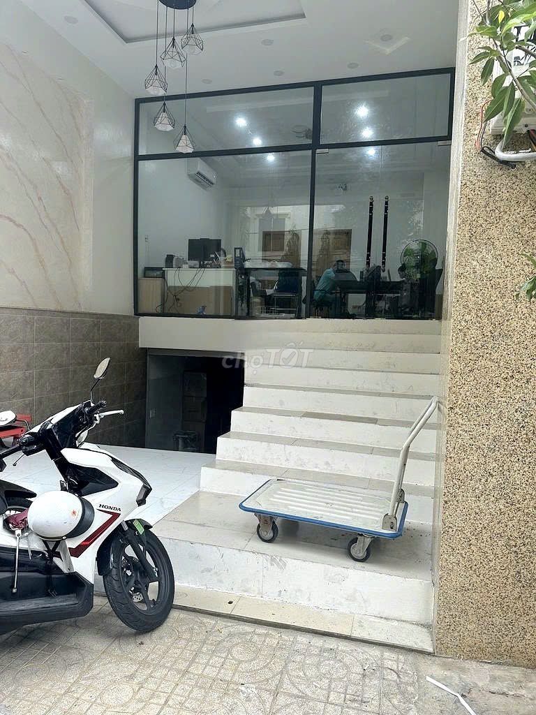 Need to rent a 40-A Nguyễn Minh Hoàng-712 QTân Bình