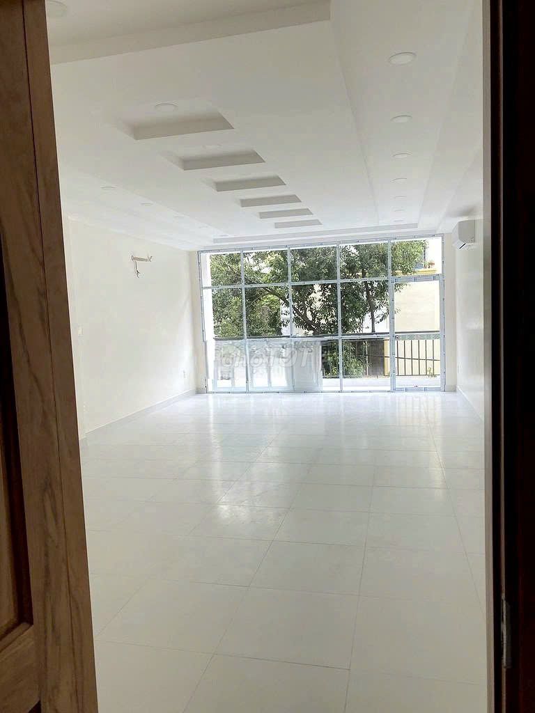 Need to rent a 40-A Nguyễn Minh Hoàng-712 QTân Bình