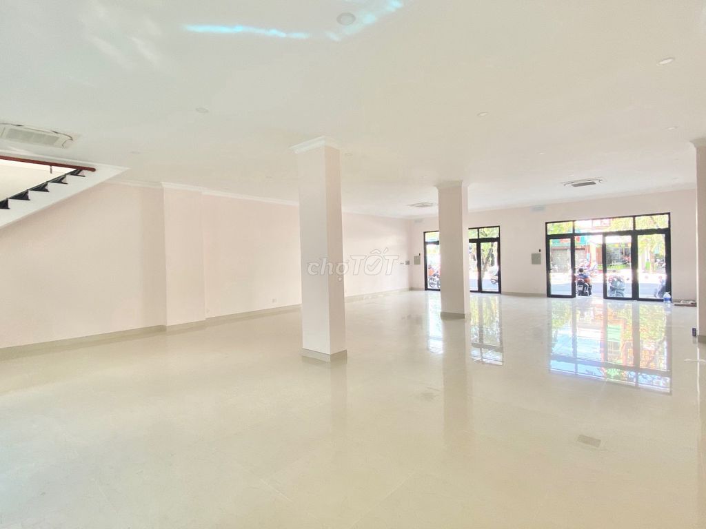 Rent two Nguyễn Văn Lượng Cityland cash-balls.