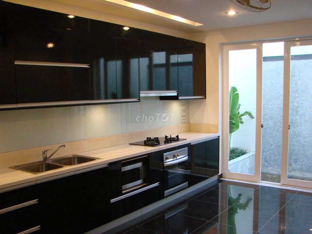 An Phú, District 2, nice clean house, secure area.