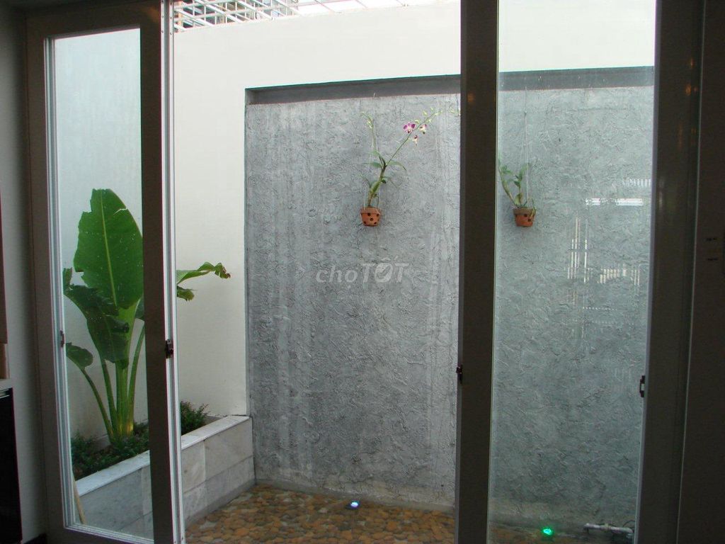 An Phú, District 2, nice clean house, secure area.