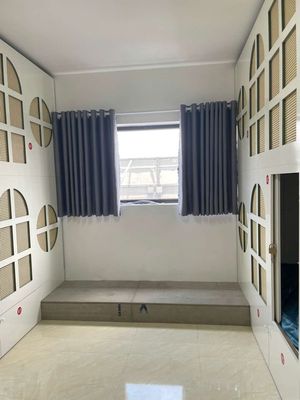 The Sleepbox dorm near the Black House, which is 1 million.