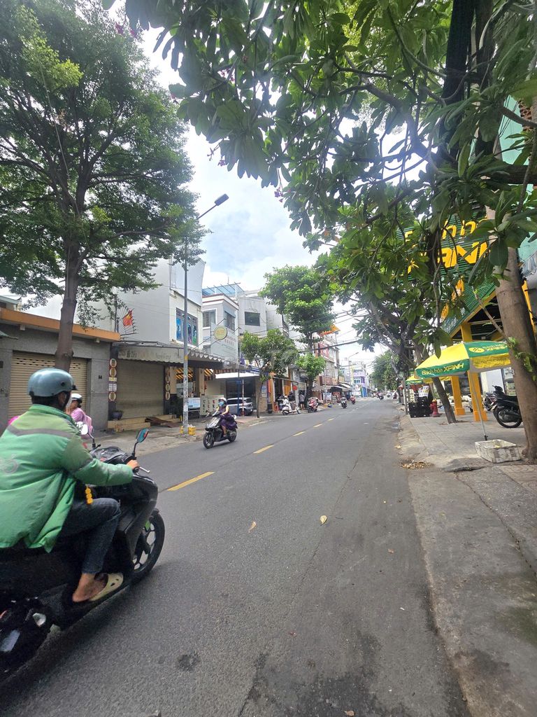Rent a 1.q0-point 4 x22-to-1 3 bedroom 2 toilet-spot.