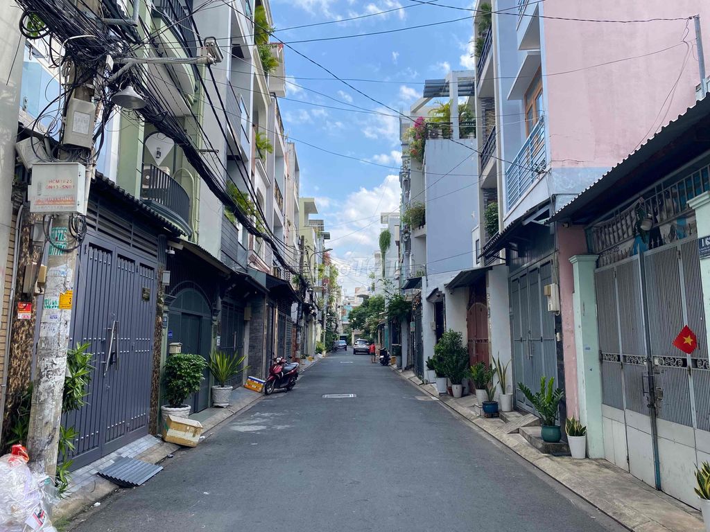 Rent the house 1/72 Nguyễn Thế Truyện, 4 x 15 meters, 2/3 stories 3 bedrooms