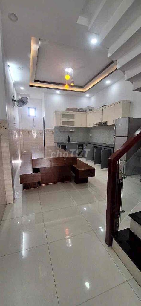 Rent the Phan Huy ích truckhouse, 15 Tân Bình School of Victory