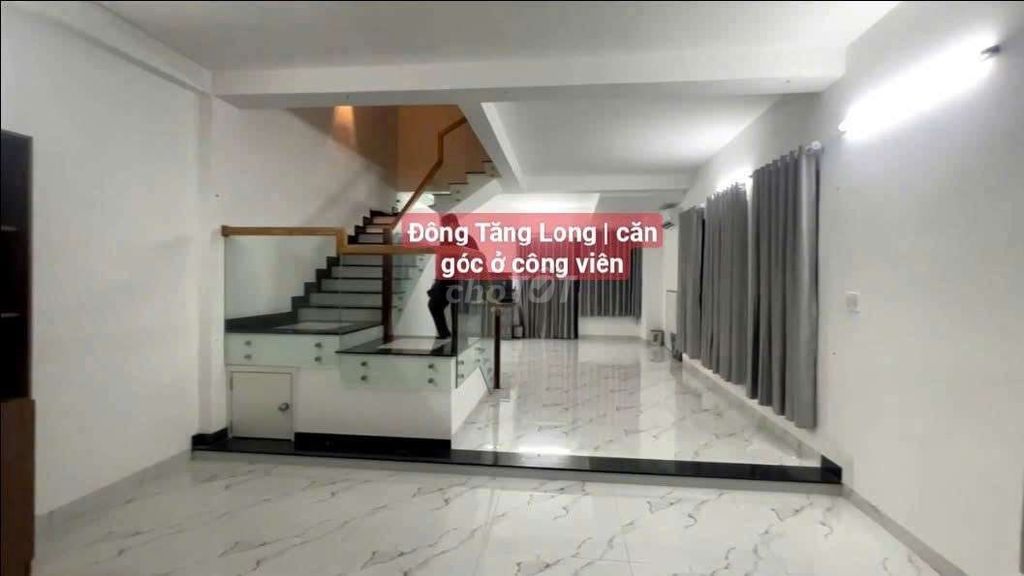 (12 million) cheap! Rent Dongxian house, three floors of park.