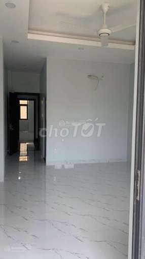 House 1 :10 2 rooftop 4 x 20 m Trần Thị Ngôi