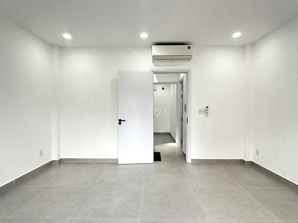Rent Trường Sa District 3, 5 X12 M, 2 floor sweeps 4 bedrooms, 30 million