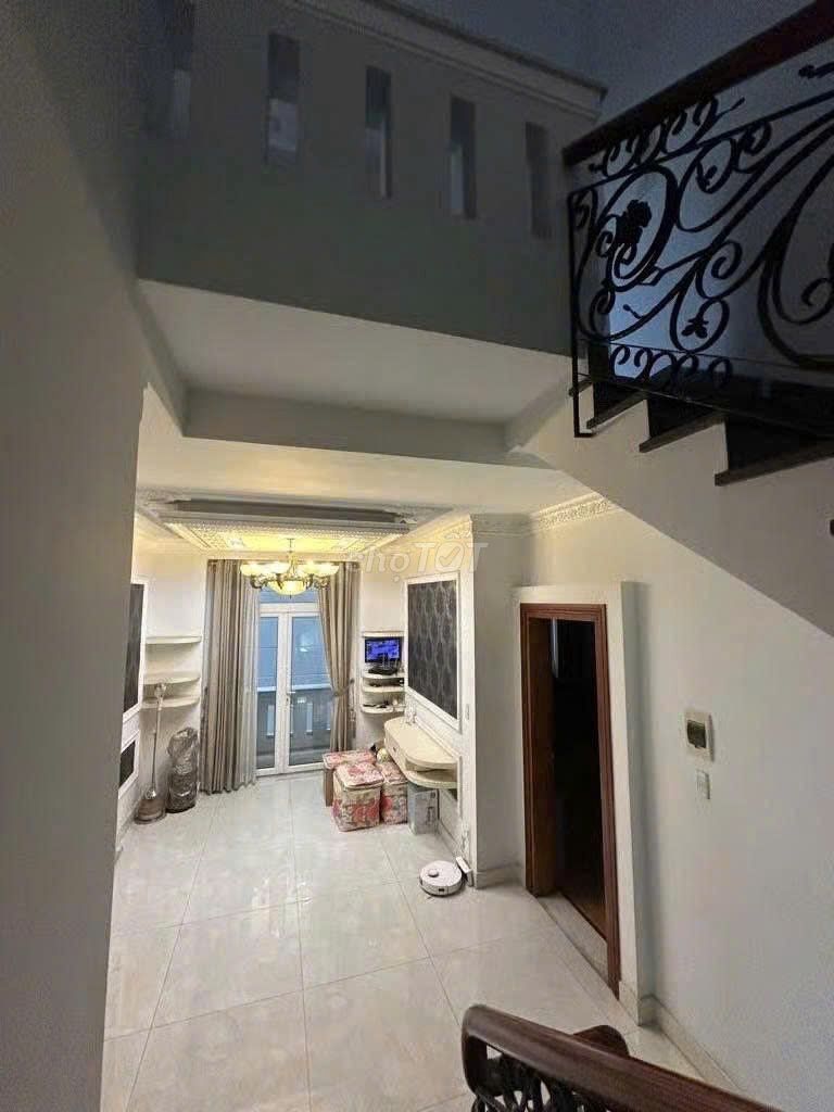 Rent a villa. 1.Trường Sa qbt 10 X18 M M M M M M M M M M M M M M M M M 2 floor for 68 million