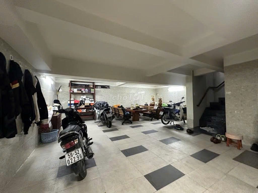 Rent a villa. 1.Trường Sa qbt 10 X18 M M M M M M M M M M M M M M M M M 2 floor for 68 million