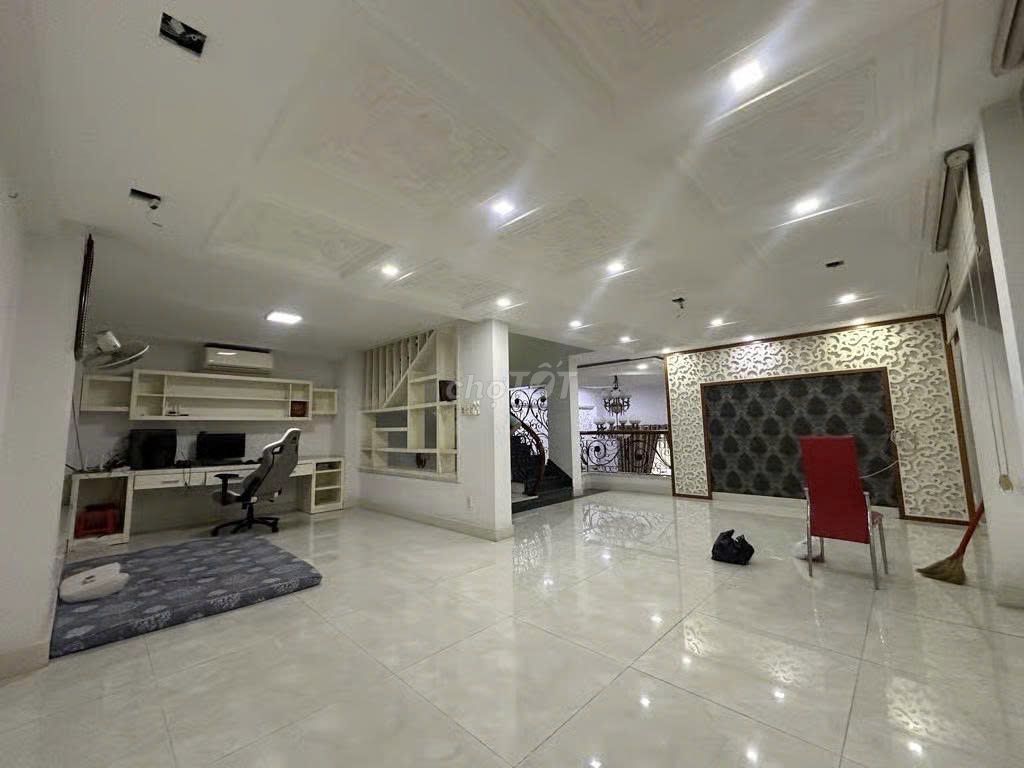 Rent a villa. 1.Trường Sa qbt 10 X18 M M M M M M M M M M M M M M M M M 2 floor for 68 million