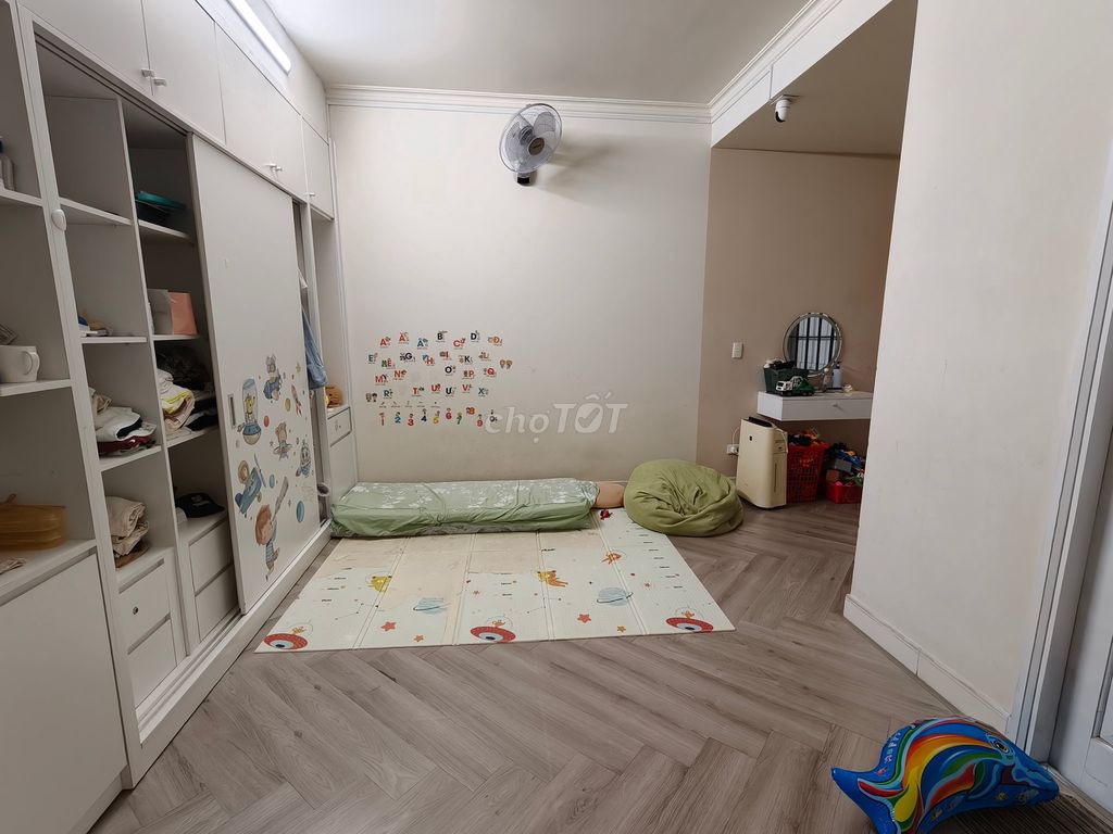 Rent Trần Thiện Chánh District 10 5 X18 M 2 floor sweep, 42 million