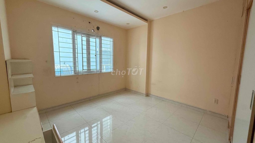 Rent for Bình Phú, 010, District 6, 4 x18 meters, 5 rooms