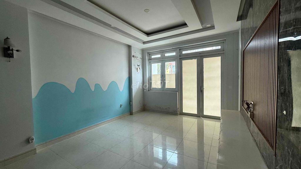 Rent for Bình Phú, 010, District 6, 4 x18 meters, 5 rooms