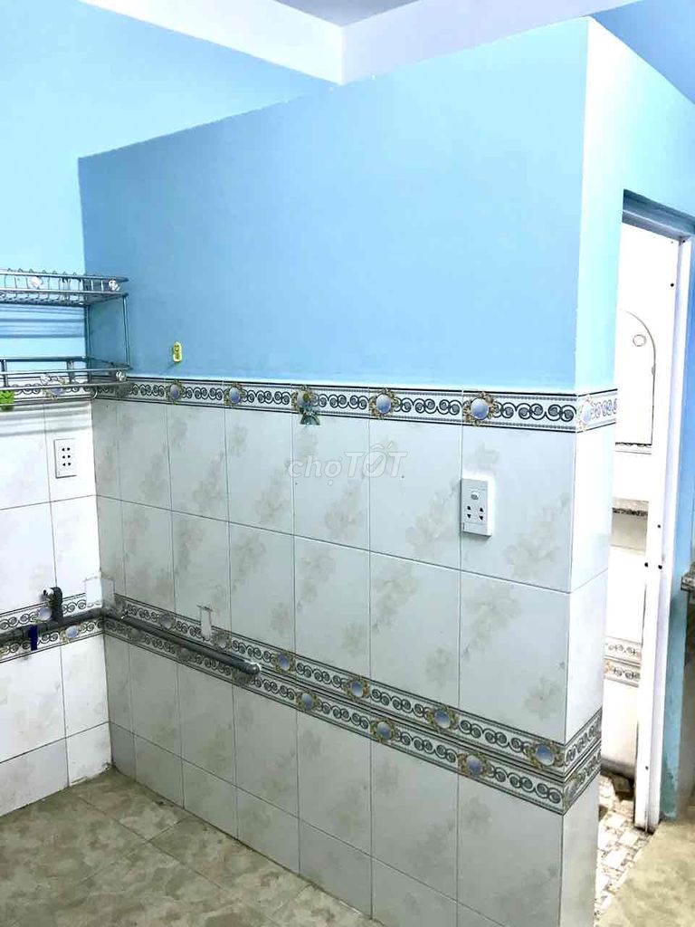 The owner rented the original house in the Phan Văn Trị block
