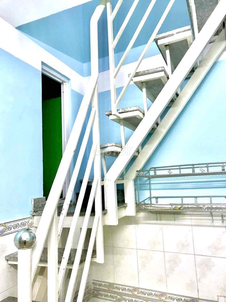 The owner rented the original house in the Phan Văn Trị block