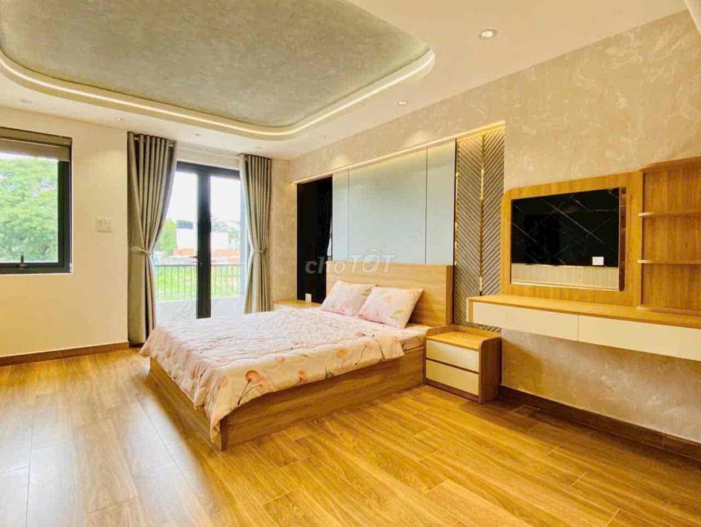 It's the owner of a five-story rent house at Nguyễn Văn Trỗi, Phú Nhuận, 30 million.