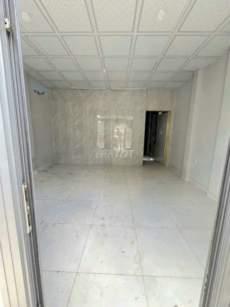 Y bridge, 5 X16, 1st floor 1st floor, 2 bedrooms 2 toilets