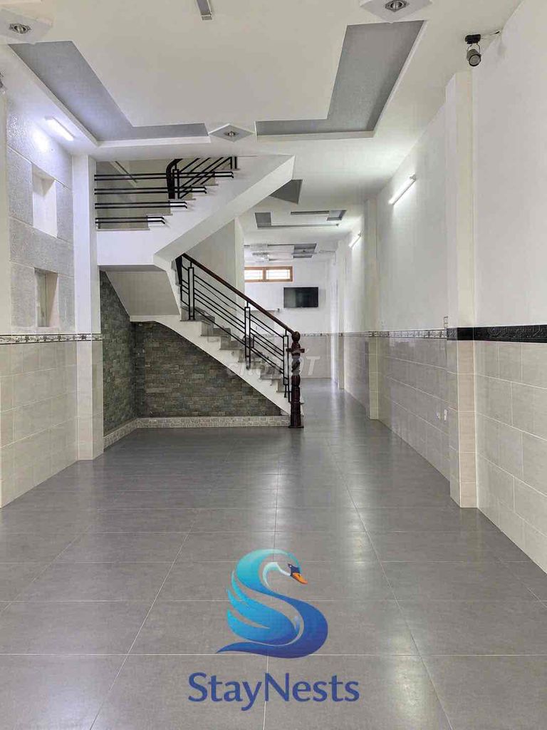 Rent the entire four bedrooms-four toilets-- K300- lotte Republic.