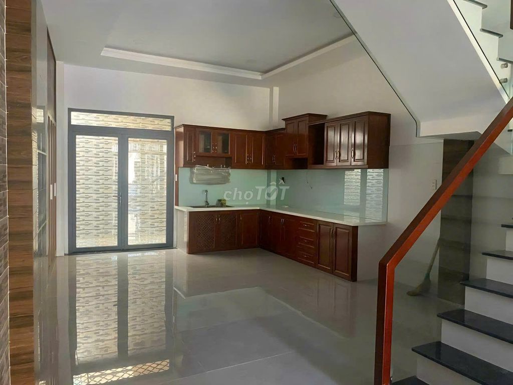 Need to rent a house of 1.25 B.Q.0.11 Q.Gò Vấp near the Middle Light.