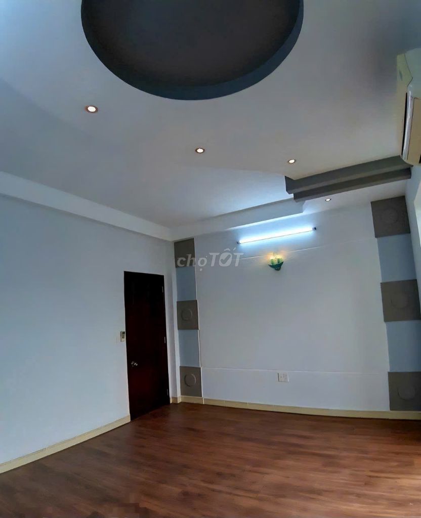 Need to rent a house of 1.25 B.Q.0.11 Q.Gò Vấp near the Middle Light.