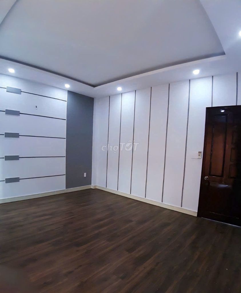 Need to rent a house of 1.25 B.Q.0.11 Q.Gò Vấp near the Middle Light.