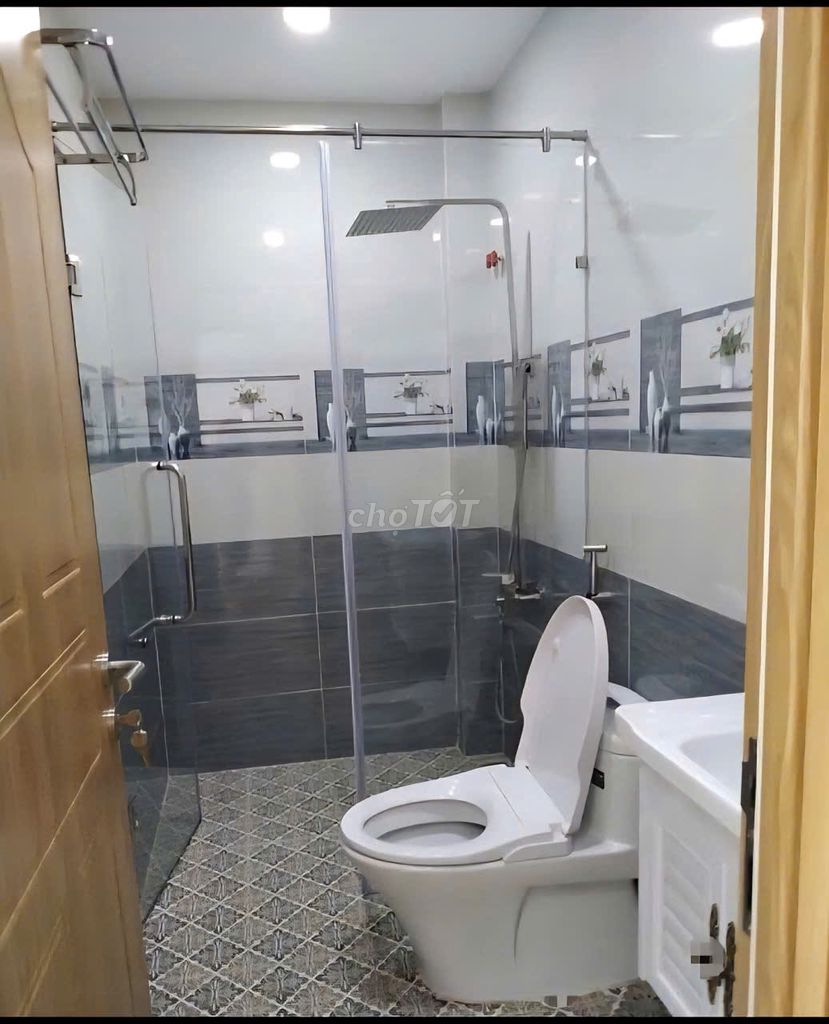 Need to rent a house of 1.25 B.Q.0.11 Q.Gò Vấp near the Middle Light.