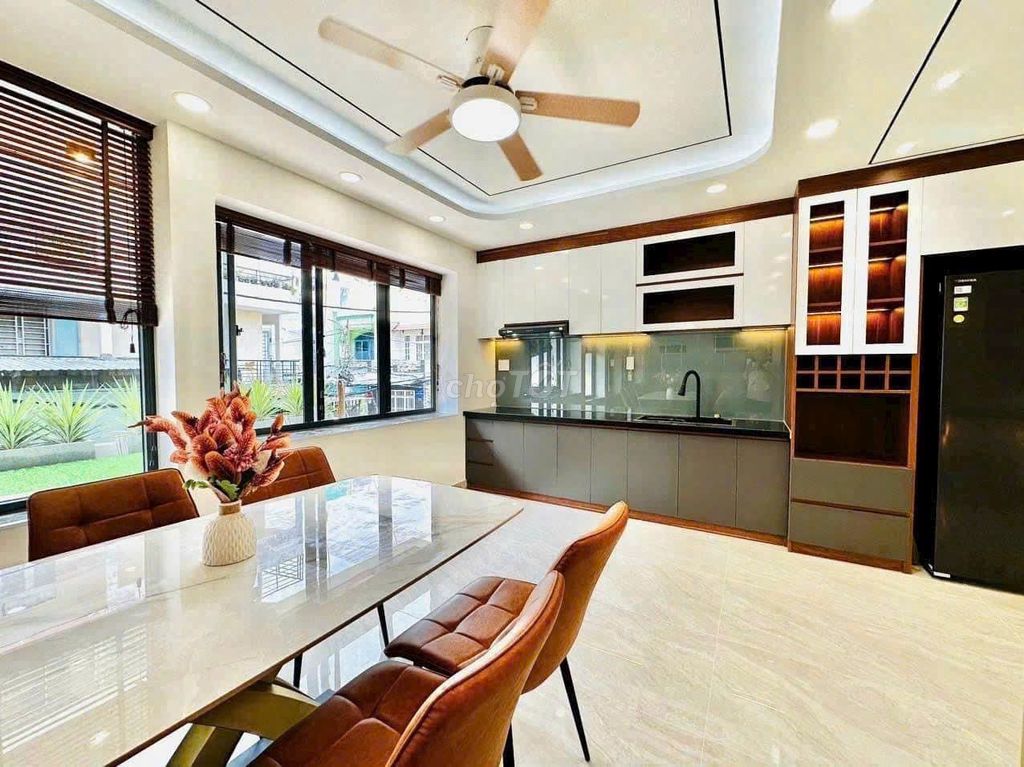 Rent an alleyhouse 89/6 A Nguyễn Hồng Đào-714 Q.Tân Bình with an elevator.