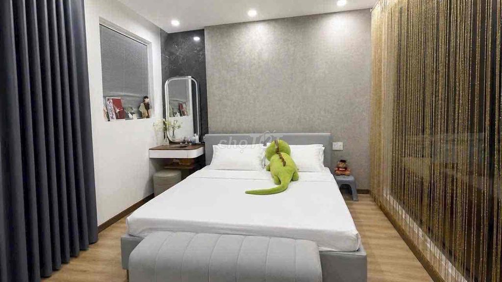 6 meters Tây Thạnh, 4 panels, 5 x 18 meters, 5 bedrooms, 5 toilets, high court