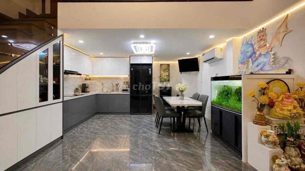 6 meters Tây Thạnh, 4 panels, 5 x 18 meters, 5 bedrooms, 5 toilets, high court
