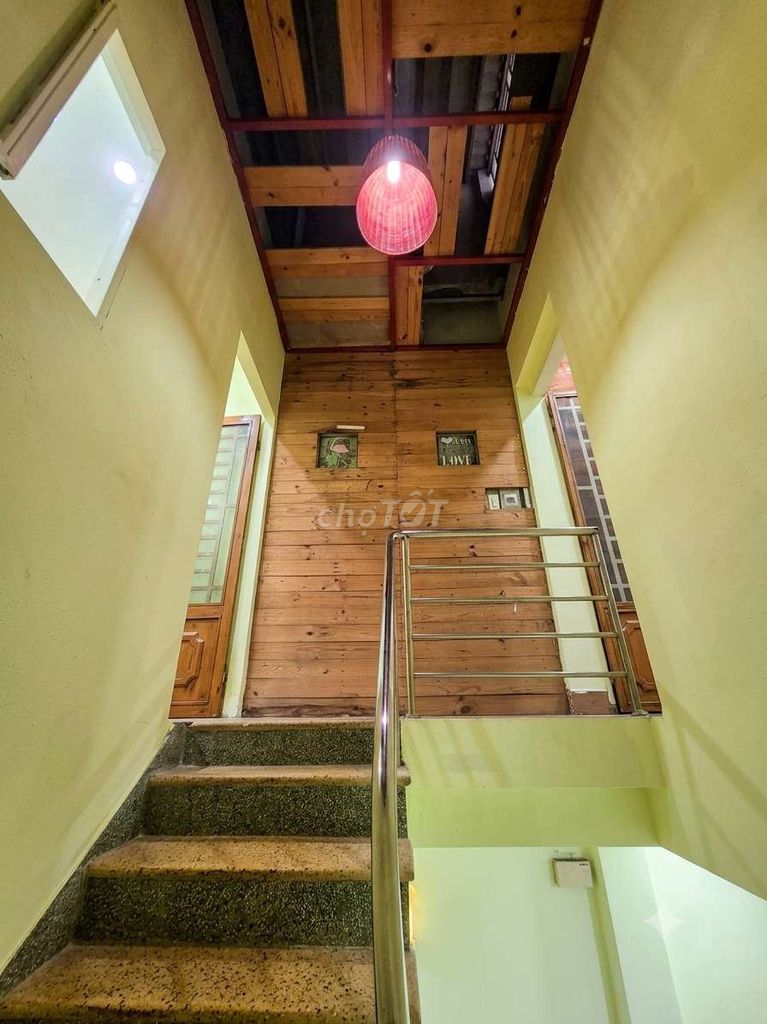 Two bedrooms, two vintage toilets in Trường Sa, near the South Side Bridge, uef, Red Eagle.
