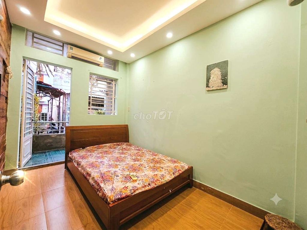 Two bedrooms, two vintage toilets in Trường Sa, near the South Side Bridge, uef, Red Eagle.