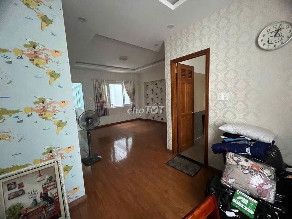 rented Trương Công Định car alleys_8 x20_2 rooms wide.