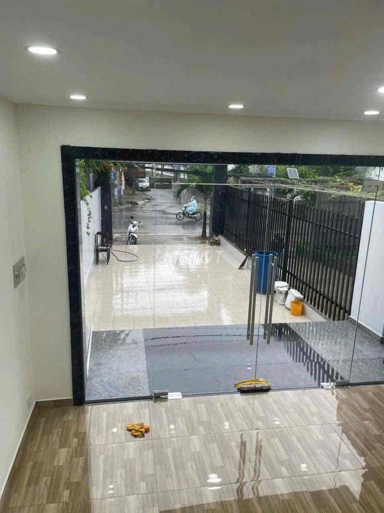 Rent a Hoàng Quốc Việt 5th floor cash house (5 x34)