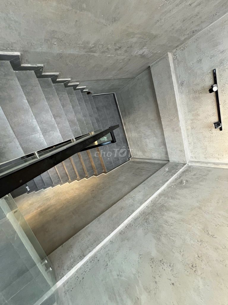 Rent a Trịnh Văn Cấn District 1 4 X18 M NM 3 floors for 50 million