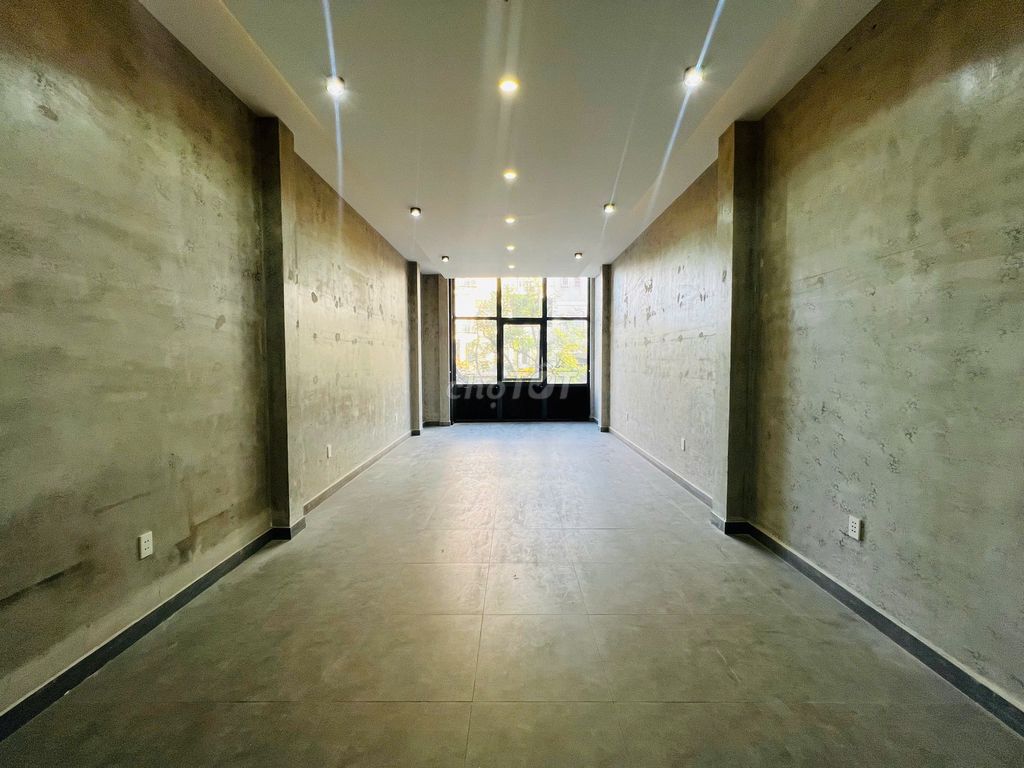 Rent a Trịnh Văn Cấn District 1 4 X18 M NM 3 floors for 50 million