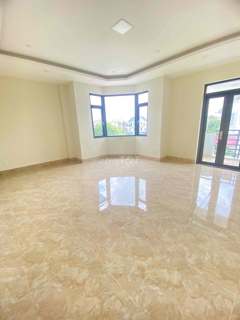 Rent a house for the office of only 25 million.
