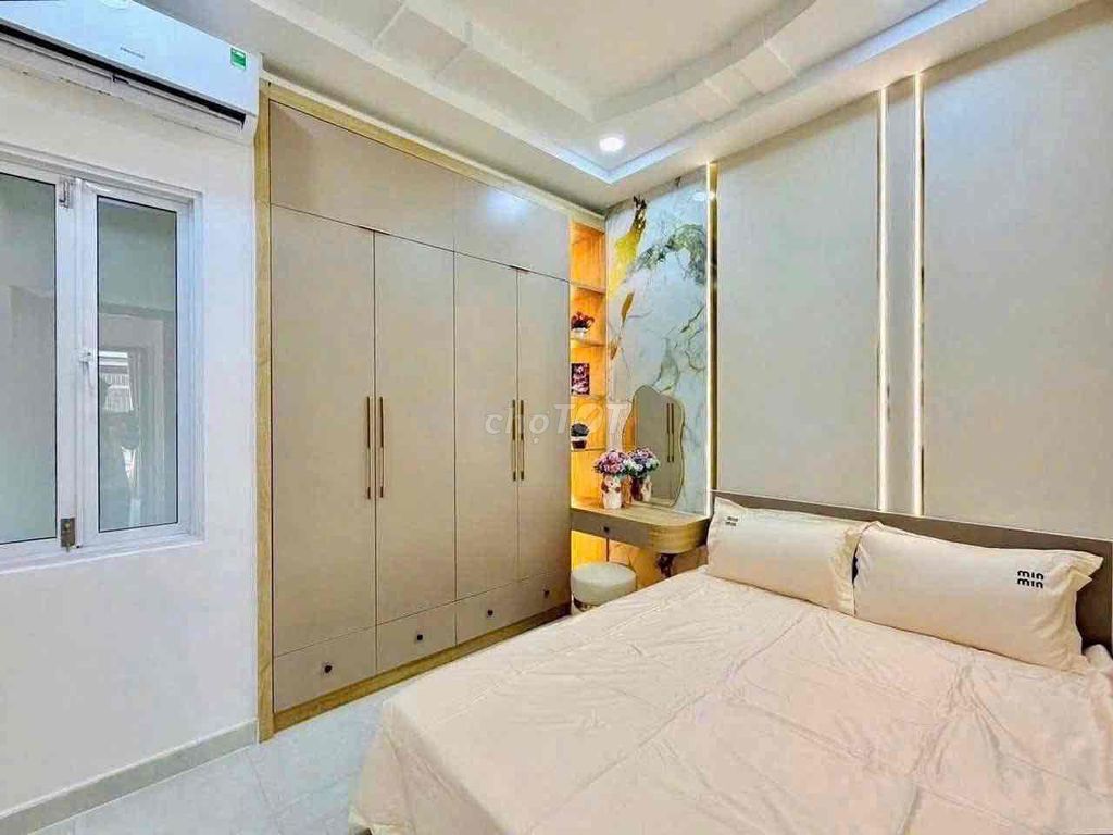 6 meters Sơn Kỳ is out of the CVV, 2 sheets, 4 x 16 meters, 3 bedrooms, 2 toilets