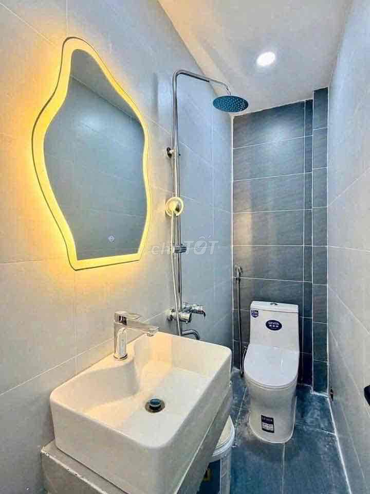 6 meters Sơn Kỳ is out of the CVV, 2 sheets, 4 x 16 meters, 3 bedrooms, 2 toilets