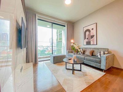 A rented bedroom at the beautiful feliz house.