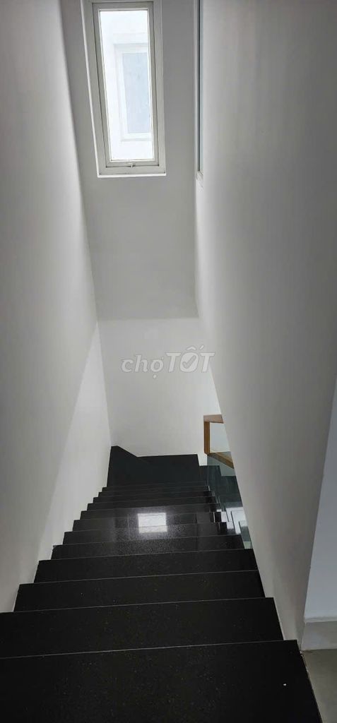 - Phú Hữu District 9 - full 3 bedroom -3 story